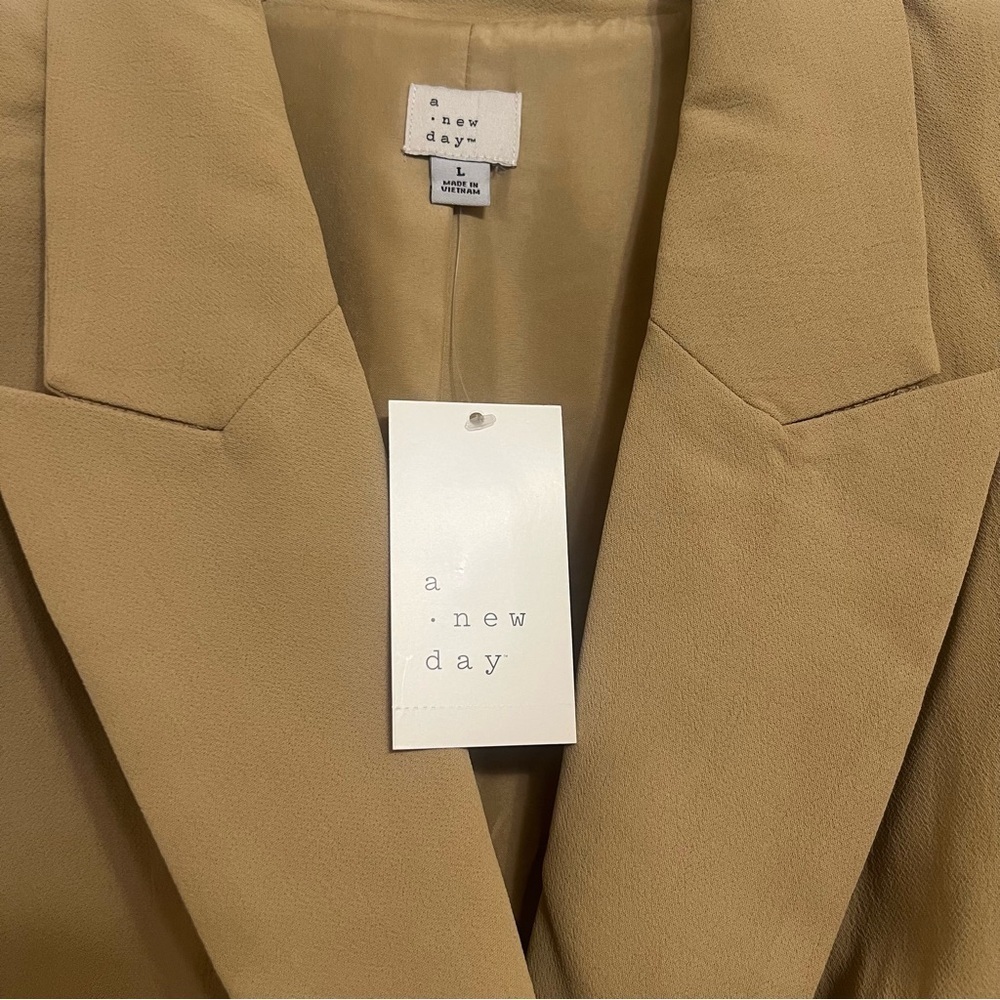 A New Day Tan Blazer Size Large - Picture 4 of 5